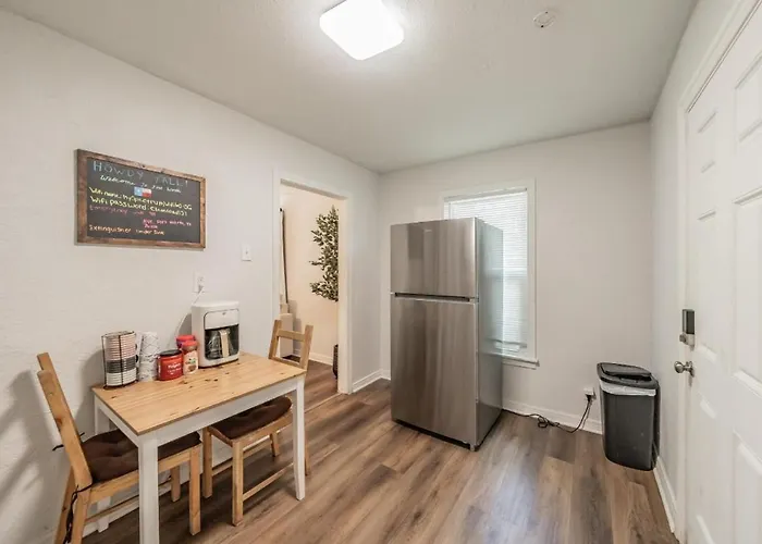 Close To Stockyards - Sleeps 8- Pets Welcome Ferienhaus