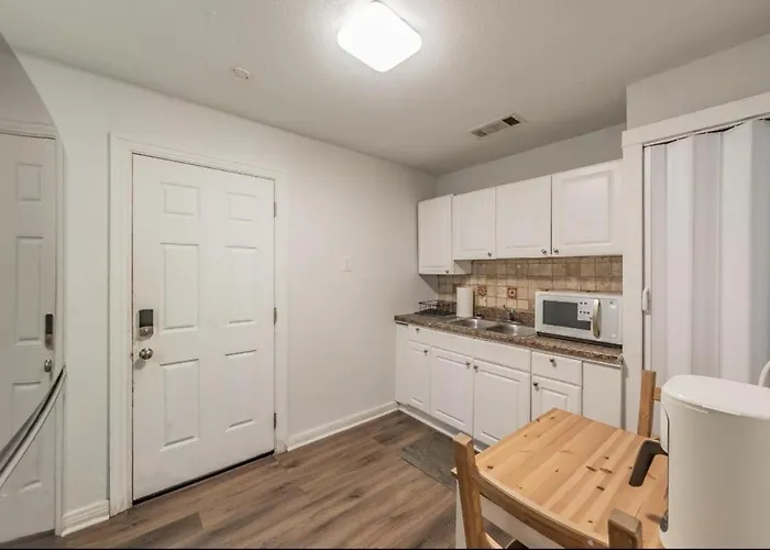 Casa de férias Close To Stockyards - Sleeps 8- Pets Welcome